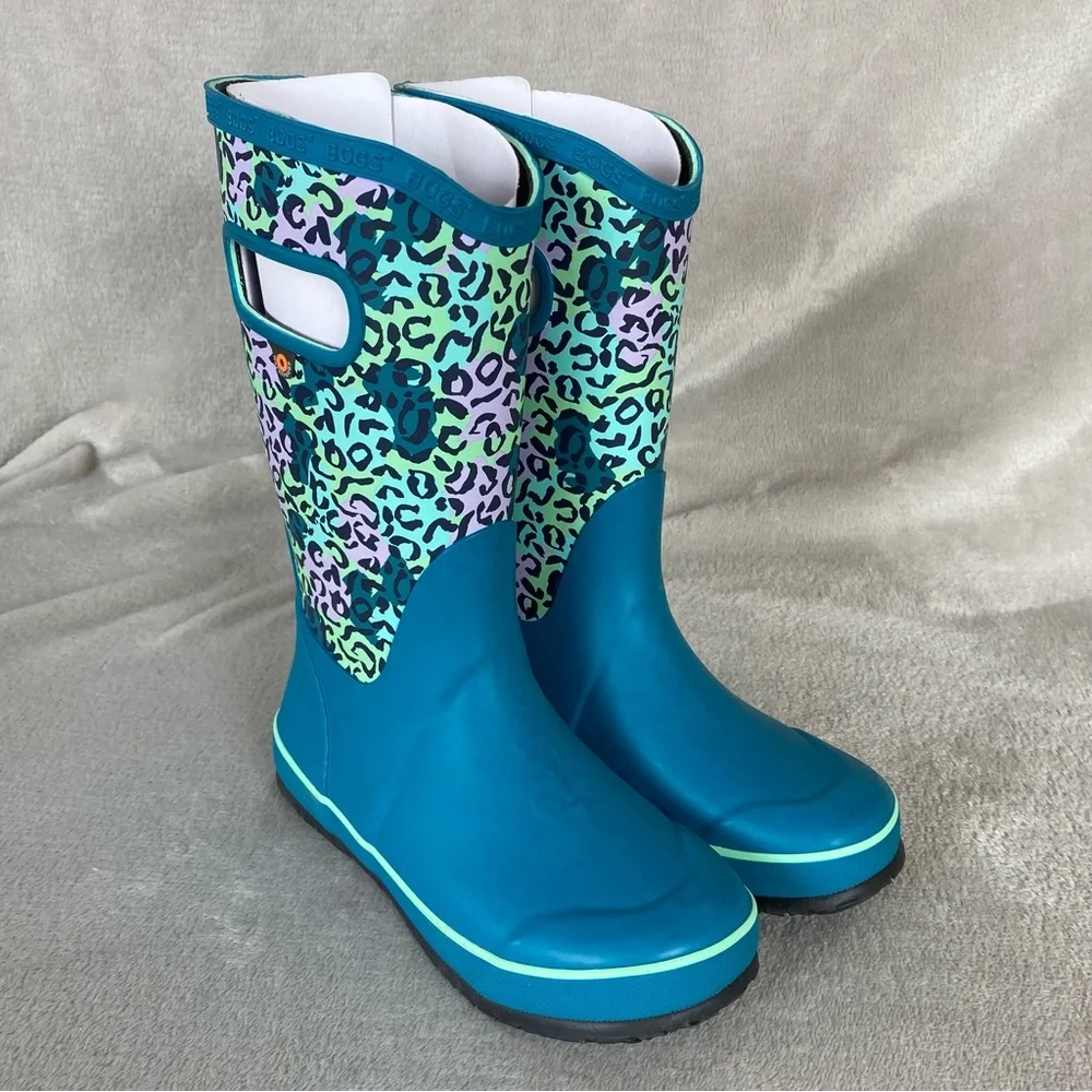 BOGS Leopard Girls Kids Snow Rain Boot Size 2 Teal Blue Waterproof Insulated NEW